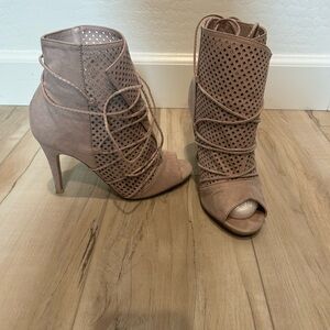 Women's Peep Toe Lace-Up Heels